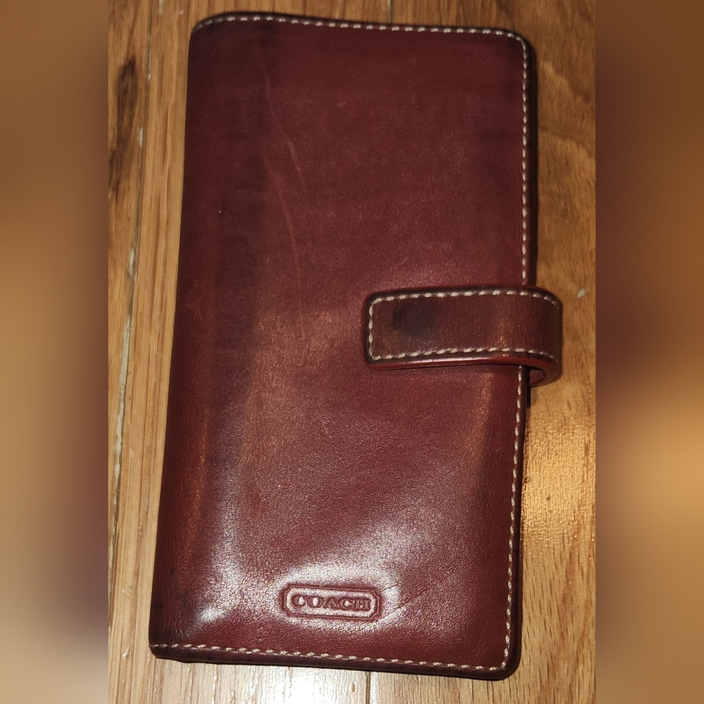 COACH VINTAGE SADDLE BURGUNDY RED LEATHER WALLET RARE